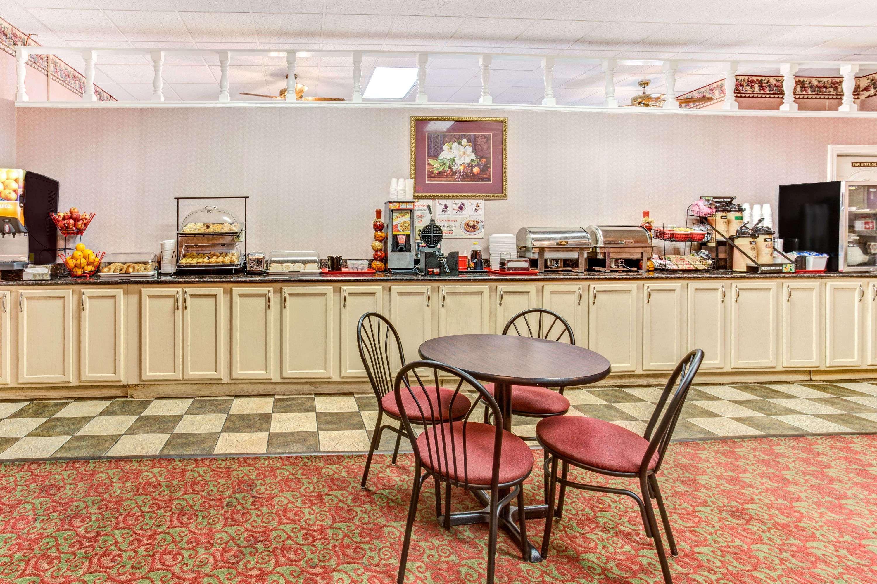 Ramada By Wyndham מורפריסבורו מראה חיצוני תמונה
