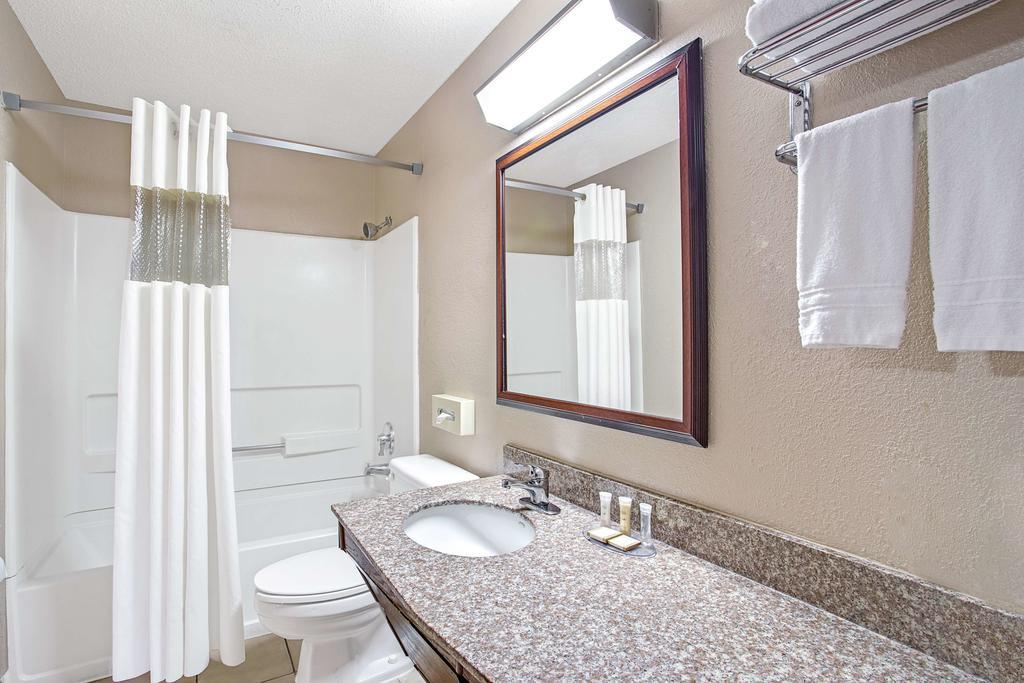 Ramada By Wyndham מורפריסבורו מראה חיצוני תמונה
